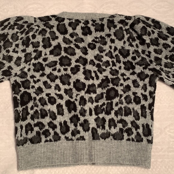 NWTs Abercrombie & Fitch, button down sweater. SZ SM - Picture 7 of 9